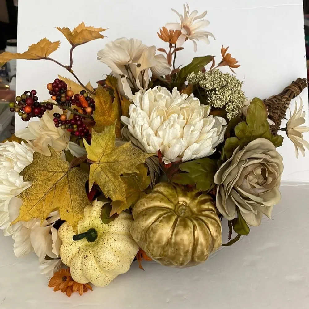 ‎CORNUCOPIA OF AUTUMN COLORS ARRANGEMENT